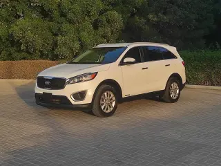 2016 Kia Sorento in Sharjah used car