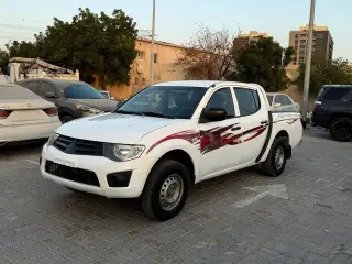 2013 Mitsubishi L200 in Sharjah used car