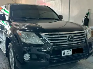 2011 Lexus LX 570 in Sharjah used car