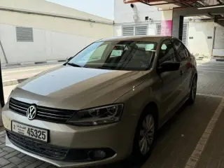 2014 Volkswagen Jetta in Sharjah used car