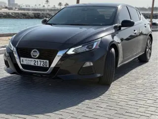 2021 Nissan Altima in Sharjah used car