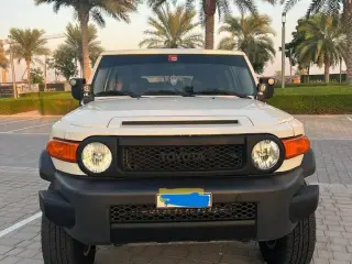 2016 Toyota FJ Cruiser in Sharjah used car