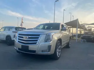 2016 Cadillac Escalade في Sharjah سيارة مستعملة