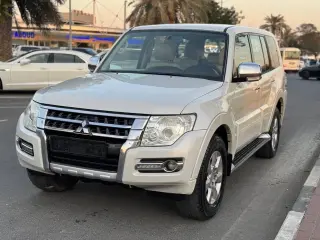 2016 Mitsubishi Pajero in Sharjah used car