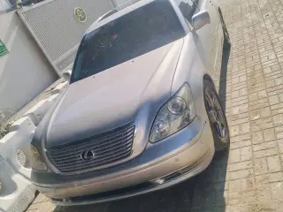 2005 Lexus LS 430 in Sharjah used car