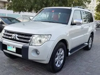 2010 Mitsubishi Pajero in Sharjah used car