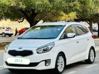 2014 Kia Carens in Sharjah used car