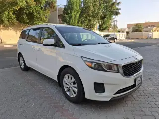 2017 Kia Sedona in Sharjah used car
