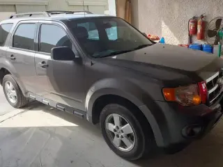 2012 Ford Escape in Sharjah used car