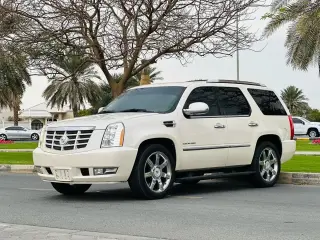 2012 Cadillac Escalade in Sharjah used car