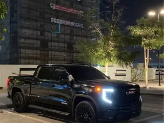 2021 GMC Sierra in Sharjah used car