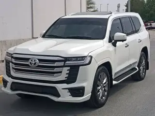 2010 Toyota Land Cruiser in Sharjah used car