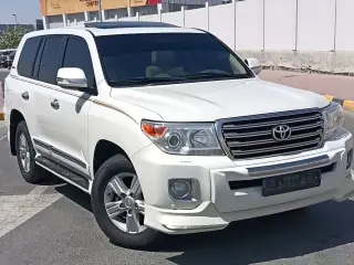 2015 Toyota Land Cruiser in Sharjah used car