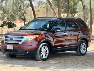 2015 Ford Explorer in Sharjah used car