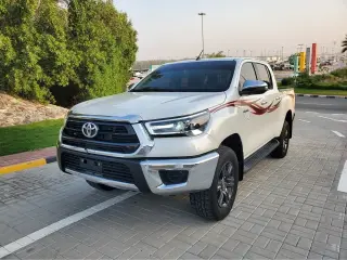 2020 Toyota Hilux in Sharjah used car