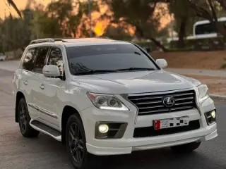 2008 Lexus LX 570 in Sharjah used car