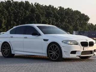 2013 BMW M5 in Sharjah used car