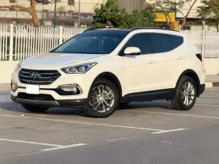 2017 Hyundai Santa Fe in Sharjah used car