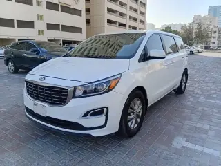 2019 Kia Sedona in Sharjah used car
