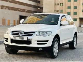 2010 Volkswagen Touareg in Sharjah used car