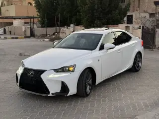 2017 Lexus IS 200 in Sharjah used car