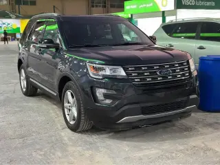 2017 Ford Explorer in Sharjah used car