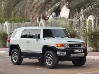 2012 Toyota FJ Cruiser in Sharjah used car