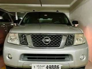 2015 Nissan Pathfinder in Sharjah used car