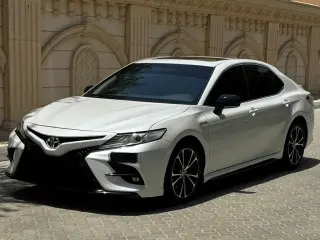 2020 Toyota Camry in Sharjah used car