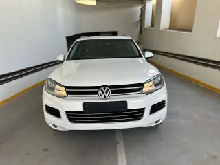 2012 Volkswagen Touareg in Sharjah used car