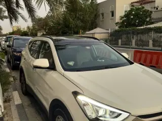 2015 Hyundai Santa Fe in Sharjah used car