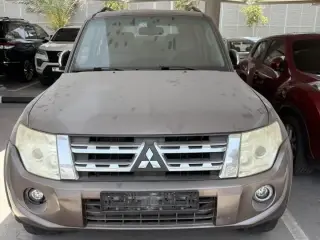 2012 Mitsubishi Pajero in Sharjah used car