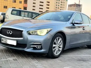 2015 Infiniti Q50 in Sharjah used car