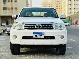2011 Toyota Fortuner in Sharjah used car