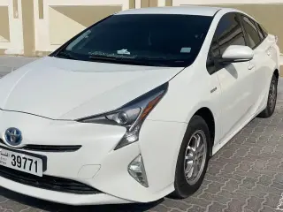 2018 Toyota Prius in Sharjah used car
