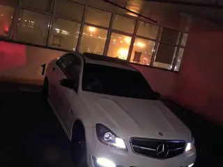 2010 Mercedes-Benz C-Class in Sharjah used car