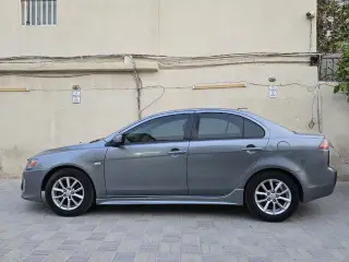 2016 Mitsubishi Lancer in Sharjah used car