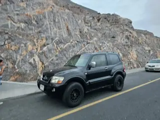 2005 Mitsubishi Pajero in Sharjah used car