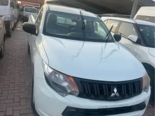 2018 Mitsubishi L200 in Sharjah used car