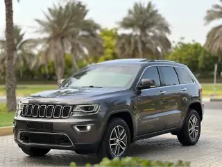2018 Jeep Grand Cherokee in Sharjah used car