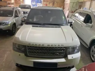 2010 Land Rover Range Rover in Sharjah used car