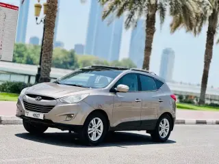 2012 Hyundai Tucson in Sharjah used car