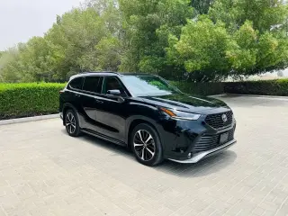2022 Toyota Highlander in Sharjah used car