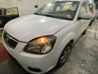 2010 Kia Rio in Sharjah used car