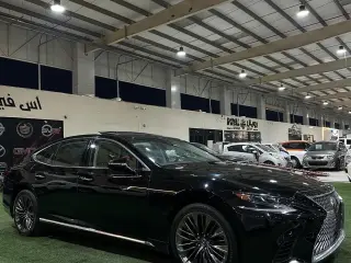 2018 Lexus LS in Sharjah used car