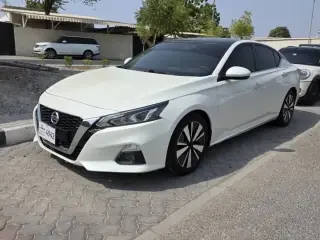 2021 Nissan Altima in Sharjah used car