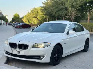 2012 BMW 5-Series في Sharjah سيارة مستعملة