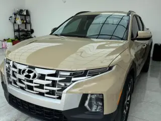 2023 Hyundai Santa Cruz in Sharjah used car