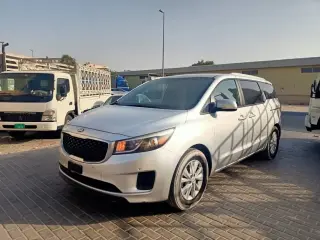 2017 Kia Sedona in Sharjah used car