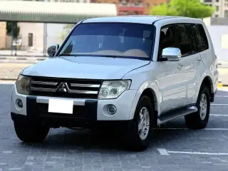 2007 Mitsubishi Pajero in Sharjah used car